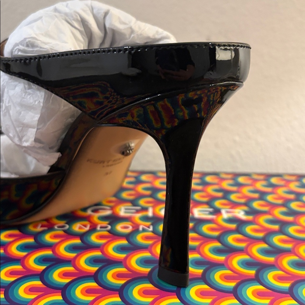 NIB [Kurt Geiger] Crystal Pointed Ankle Strap Pumps Heels Women’s Multiple Sizes - Picture 7 of 15